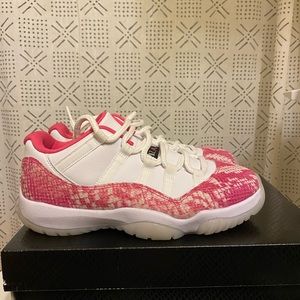 pink snake 11s